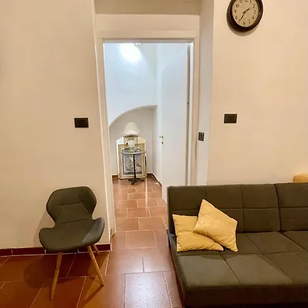 Parisa House Rom