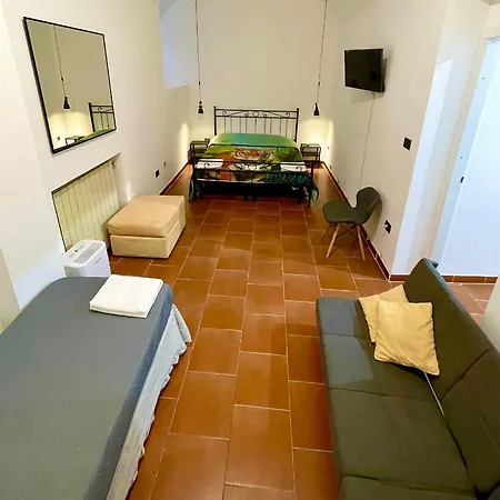 Apartman Parisa House *