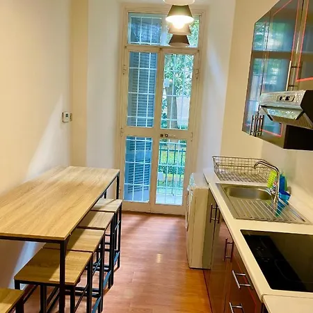 Apartamento Parisa House *