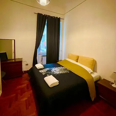 아파트 Parisa House