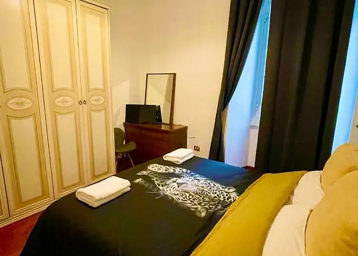 Parisa House 아파트 *